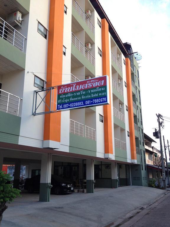 Baan Mitreejit Apartment Surat Thani Exterior photo
