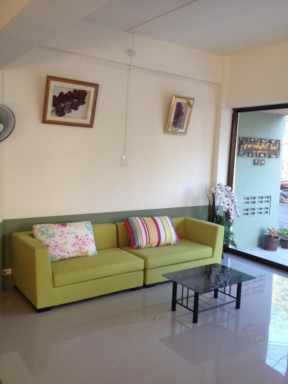 Baan Mitreejit Apartment Surat Thani Exterior photo